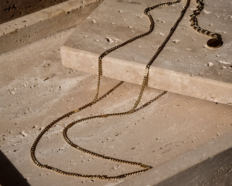 Glint Curb Chain in  Gold