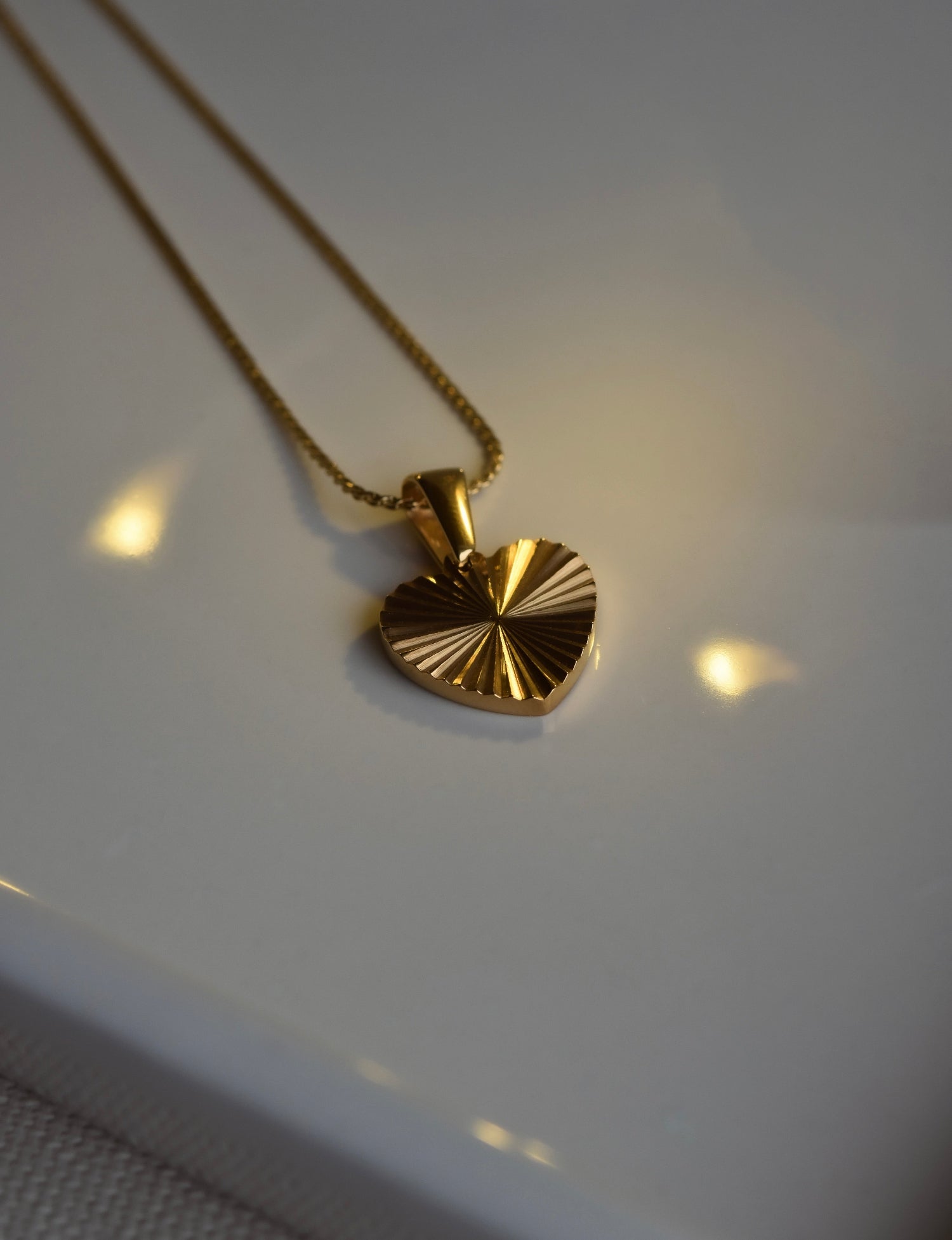 Etched Heart Necklace in Gold