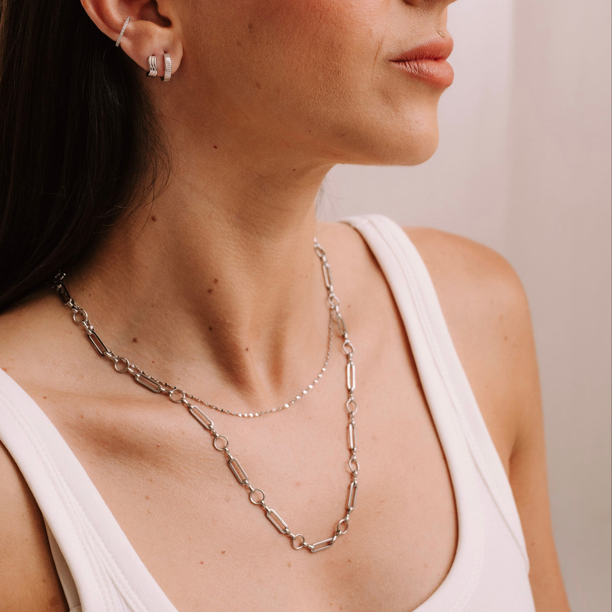 Fine Shimmer Necklace in Silver