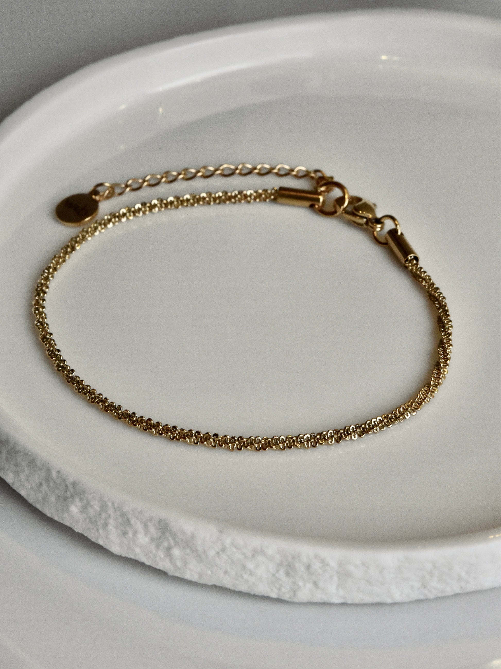 Twisted Link Bracelet in Gold