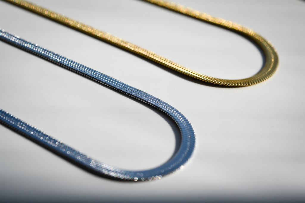 Statement Flat Chain Necklace in Silver