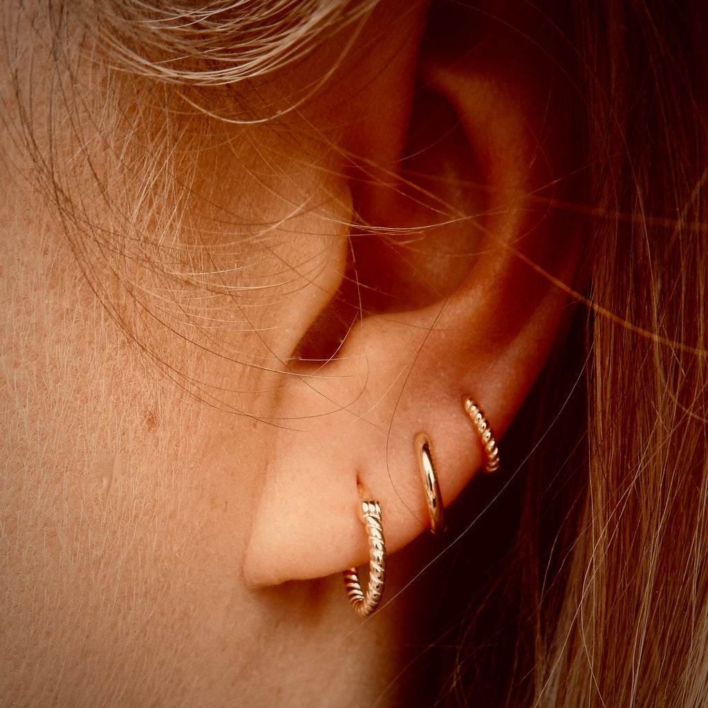 Medium Twisted Hoops in Silver