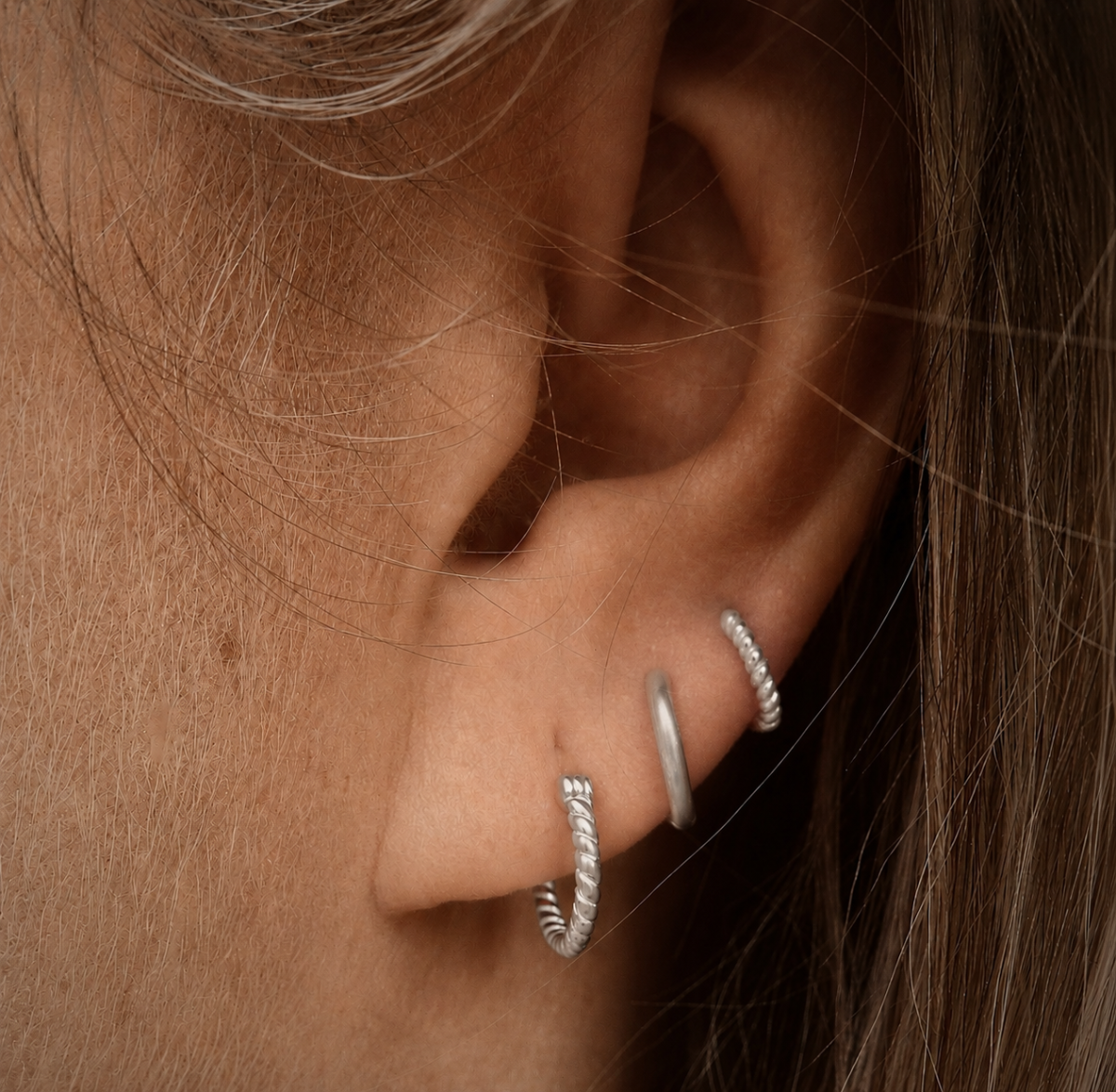 Medium Twisted Hoops in Silver